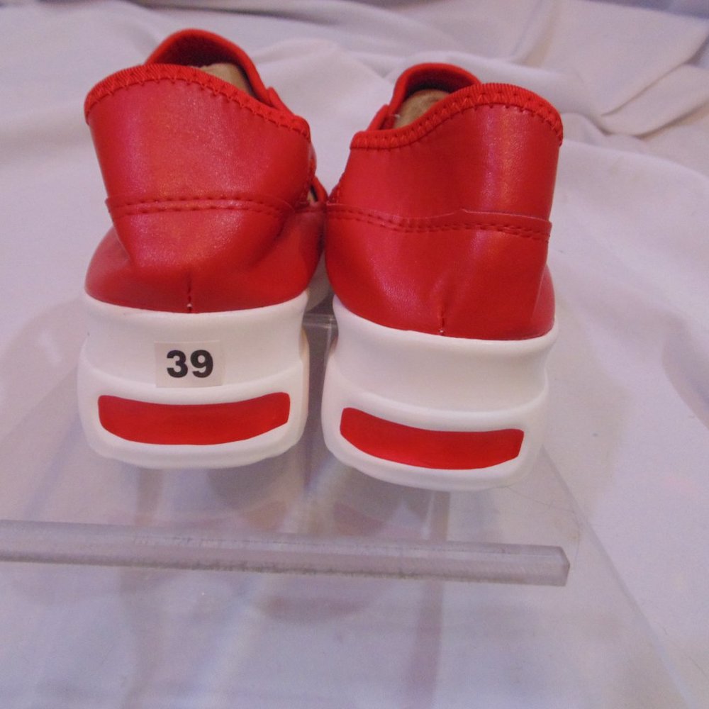 unbranded fashion sneakers red slip on Size 39 (US size 7) - Picture 3 of 6